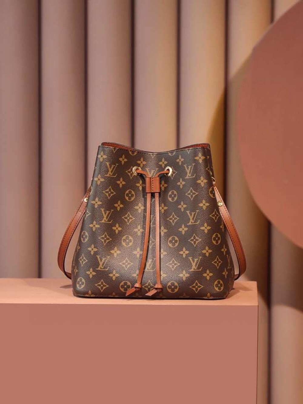 Louis Vuitton Néonoé MM Bag